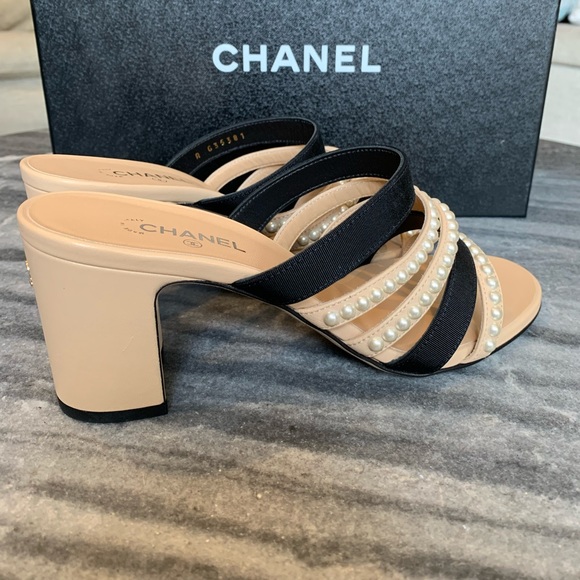 Chanel Mules Beige/Black Lambskin & Grossgrain size 38 - Picture 5 of 8